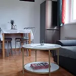 Svrcinova 아파트 *